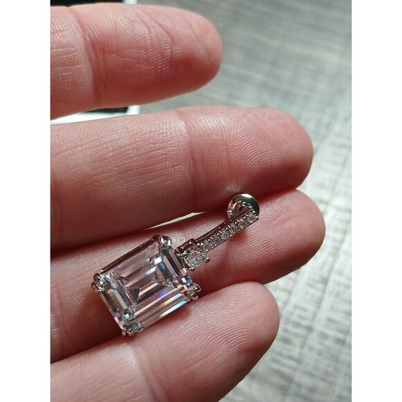 High-Quality Simulated Diamond Baguette Cut Dangle Earrings – Maximum Sparkle ✨ - Picture 6 of 10